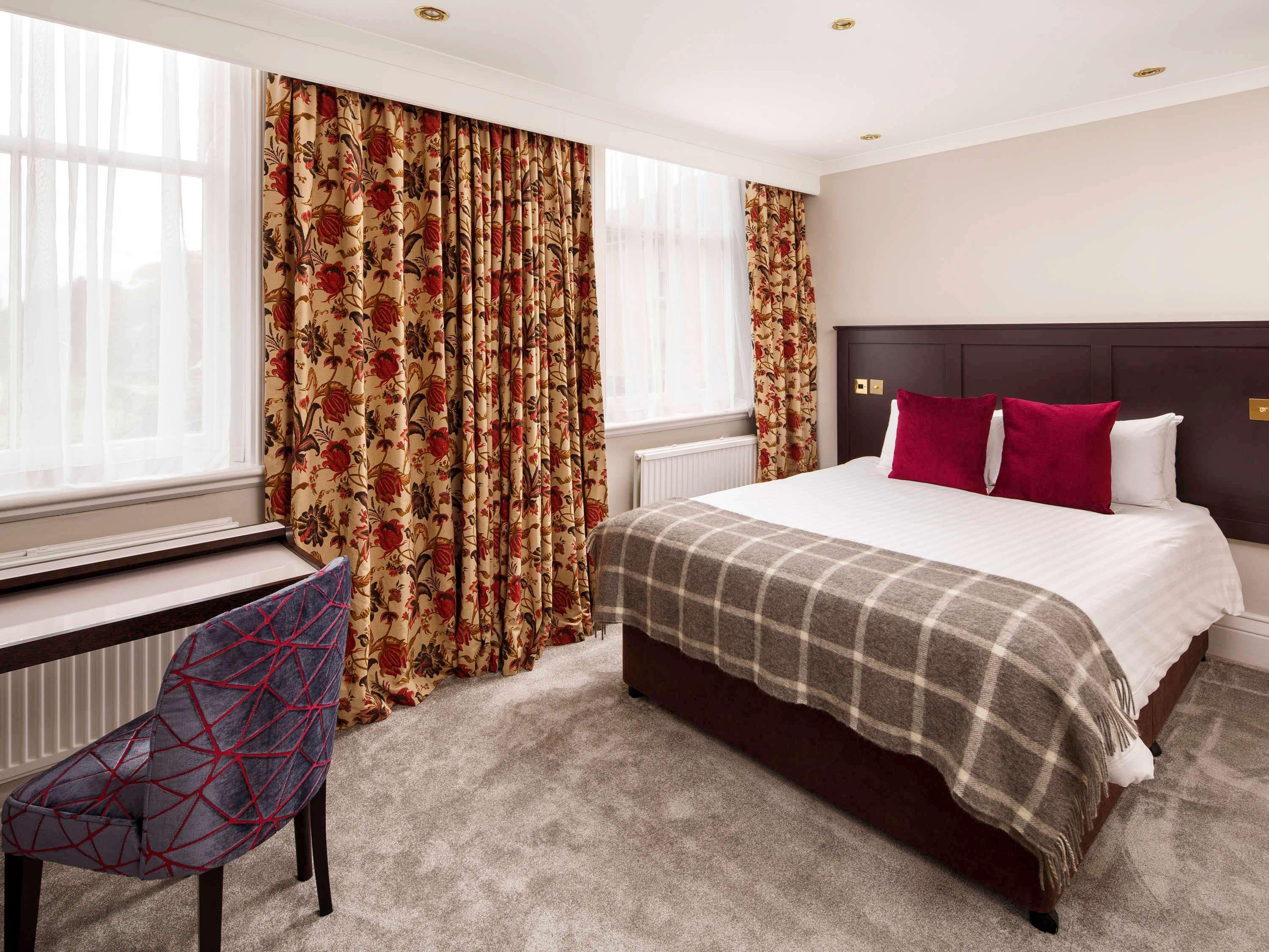 Mercure Burton Upon Trent, Newton Park Exterior photo