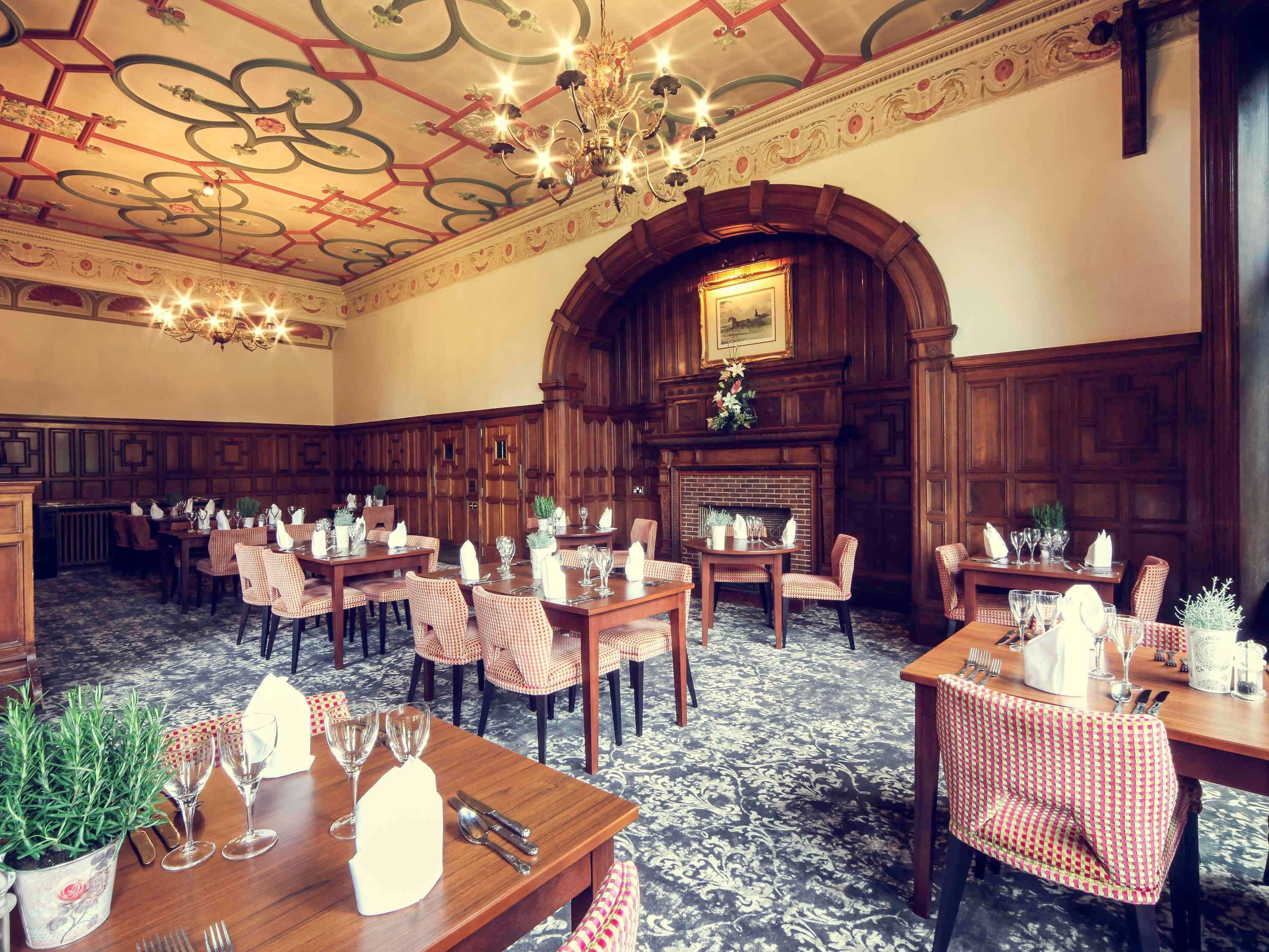 Mercure Burton Upon Trent, Newton Park Exterior photo