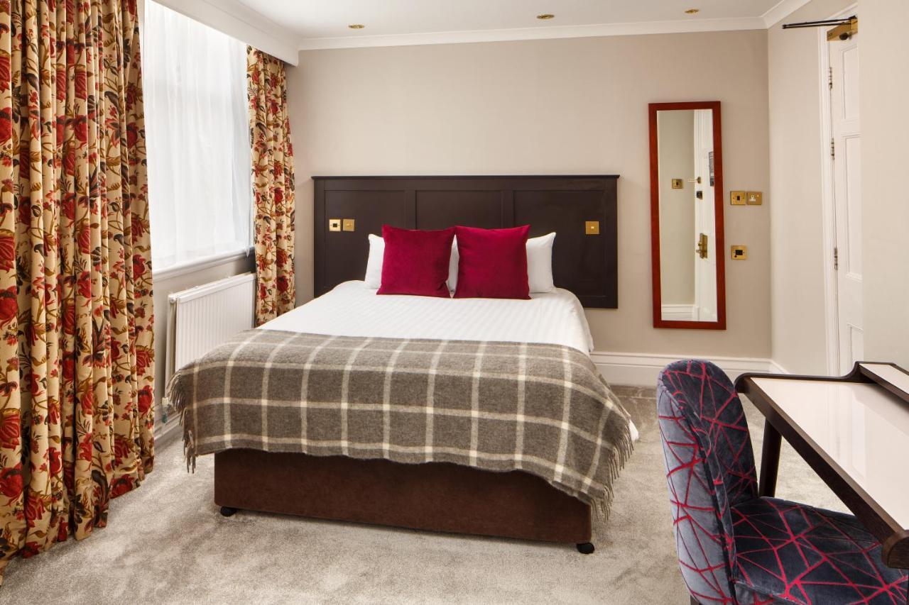 Mercure Burton Upon Trent, Newton Park Exterior photo
